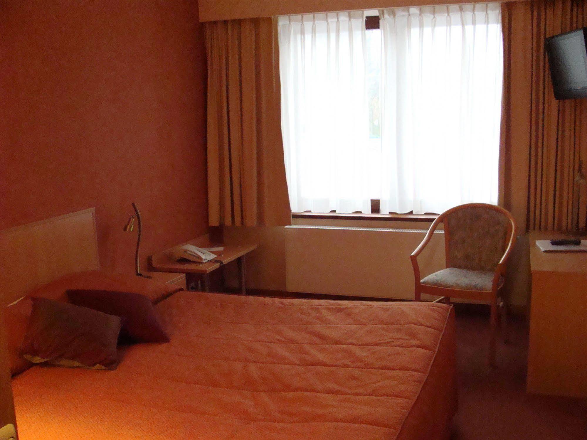 Le Relais Du Marquis Hotel Ittre Buitenkant foto